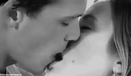 Detail Tongue Kiss Gif Nomer 24