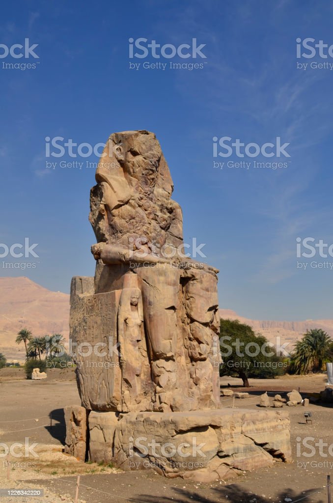 Detail Batu Melayang Di Mesir Nomer 40