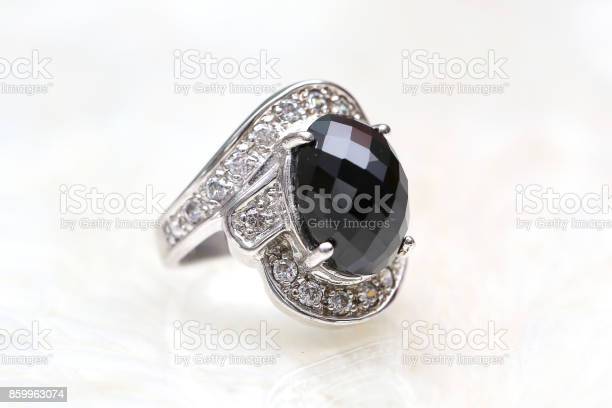 Detail Batu Permata Hitam Nomer 23