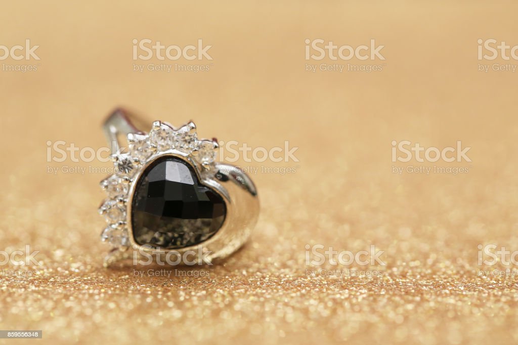 Detail Batu Permata Hitam Nomer 35