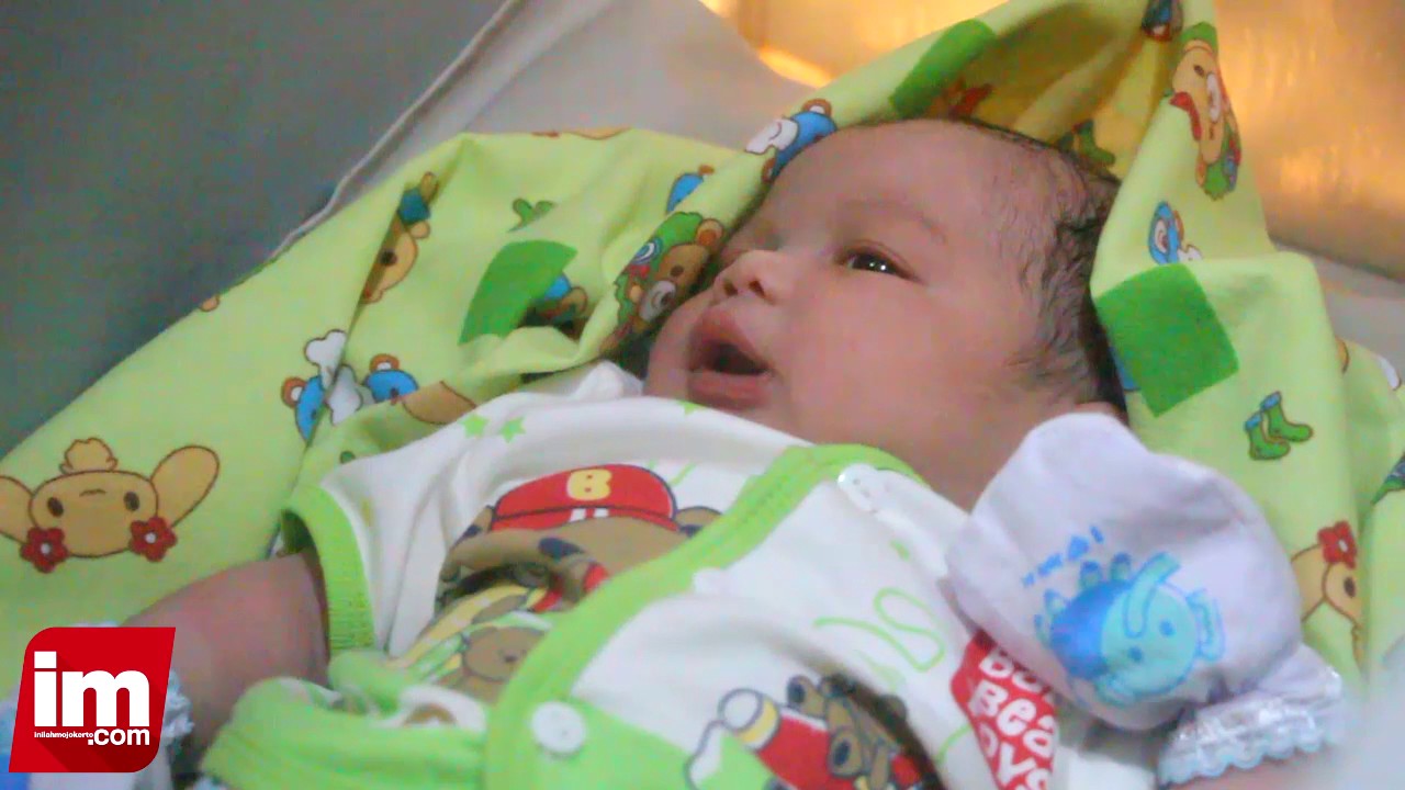 Detail Bayi Baru Lahir Cantik Nomer 23