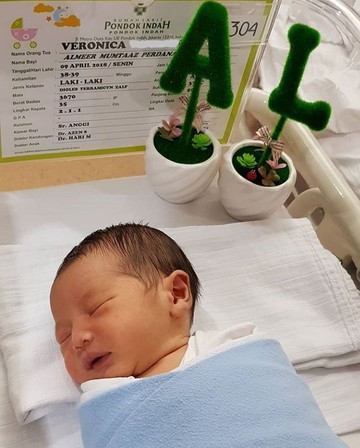 Detail Bayi Baru Lahir Ganteng Nomer 28