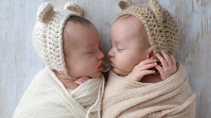 Detail Bayi Kembar Lucu Baru Lahir Nomer 20