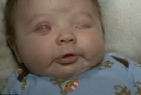 Detail Bayi Menangis Dengan Mata Tertutup Nomer 32