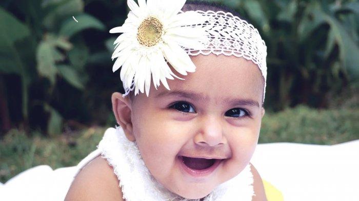 Detail Bayi Perempuan Lucu Dan Imut Nomer 53