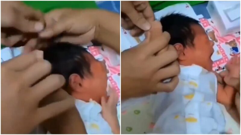 Detail Bayi Tertawa Sendiri Nomer 46