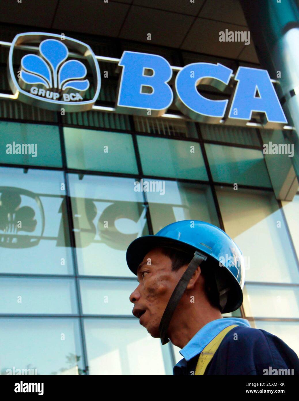 Detail Bca Bank Logo Nomer 56