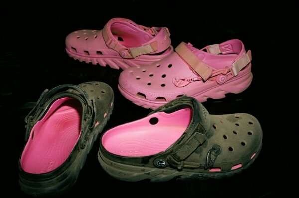 Detail Beans In Crocs Nomer 34