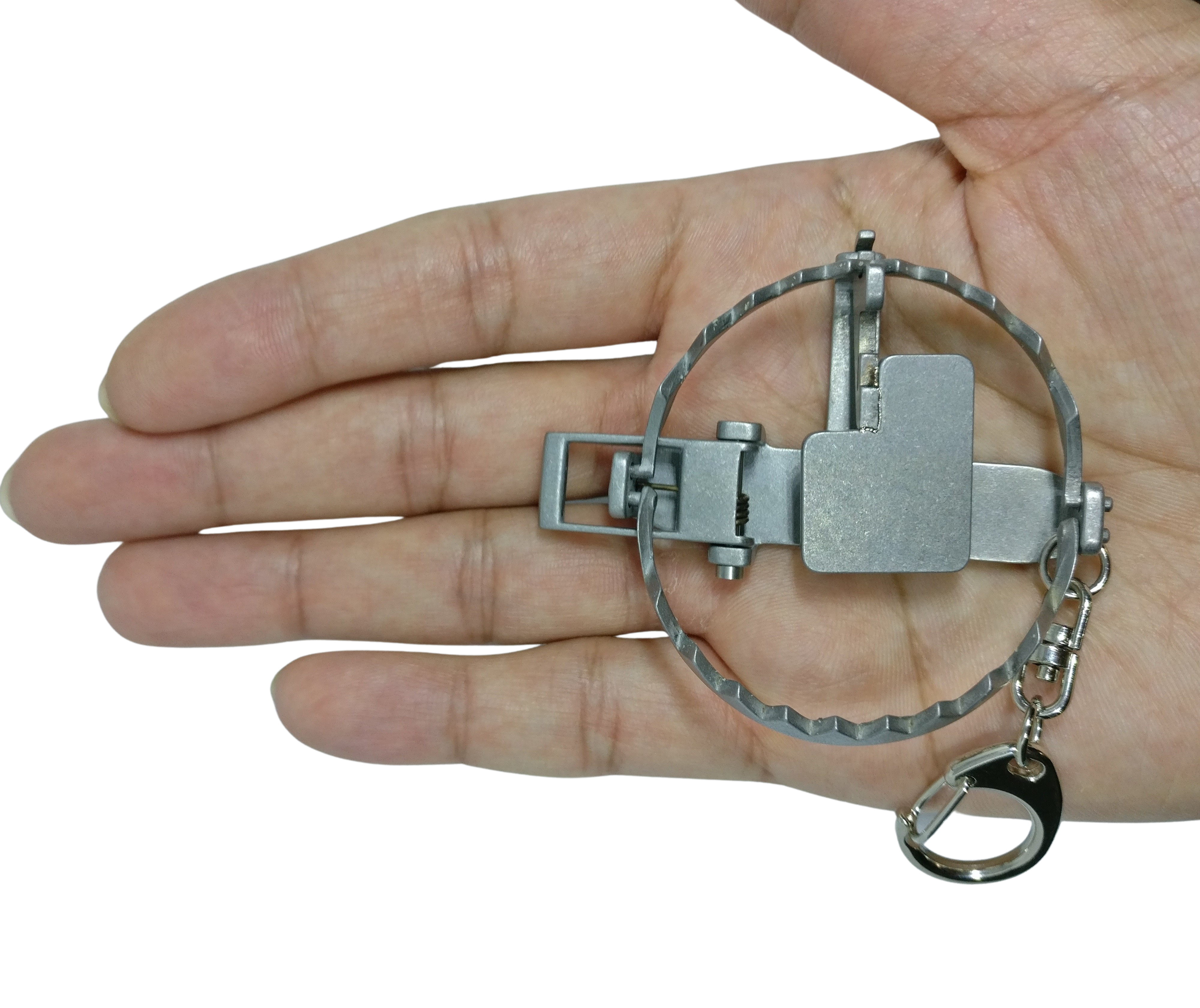Detail Bear Trap Keychain Amazon Nomer 11