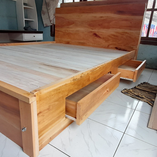Detail Bed Frame Kayu Nomer 42
