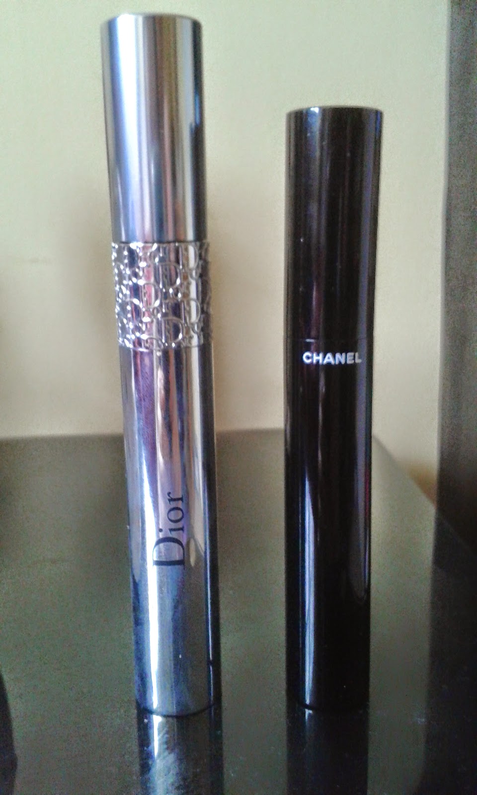 Detail Bedak Dior Vs Chanel Nomer 22