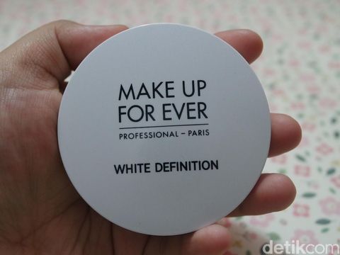 Detail Bedak Make Up Forever Nomer 24