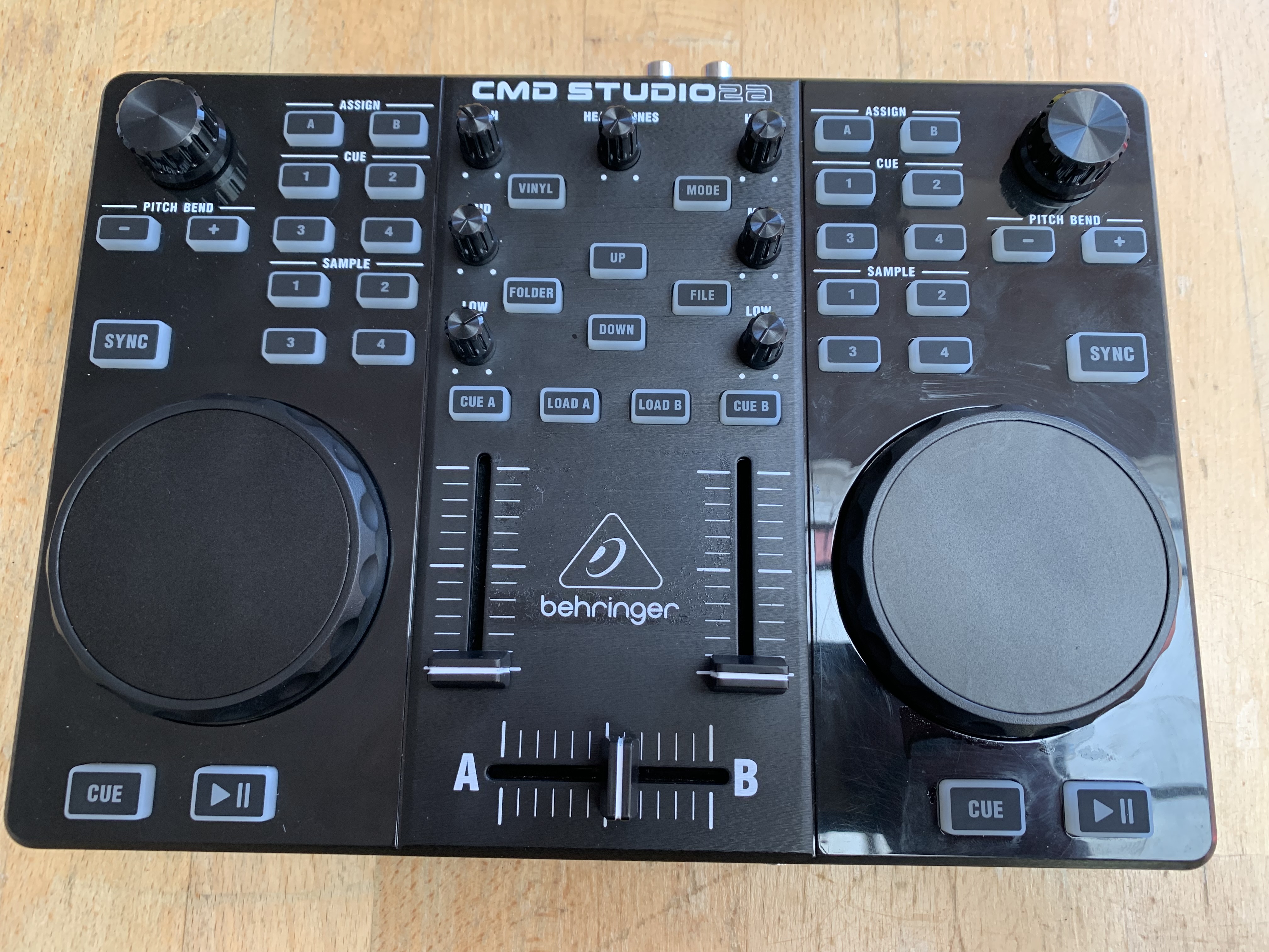 Detail Behringer Cmd Studio 2a Nomer 19