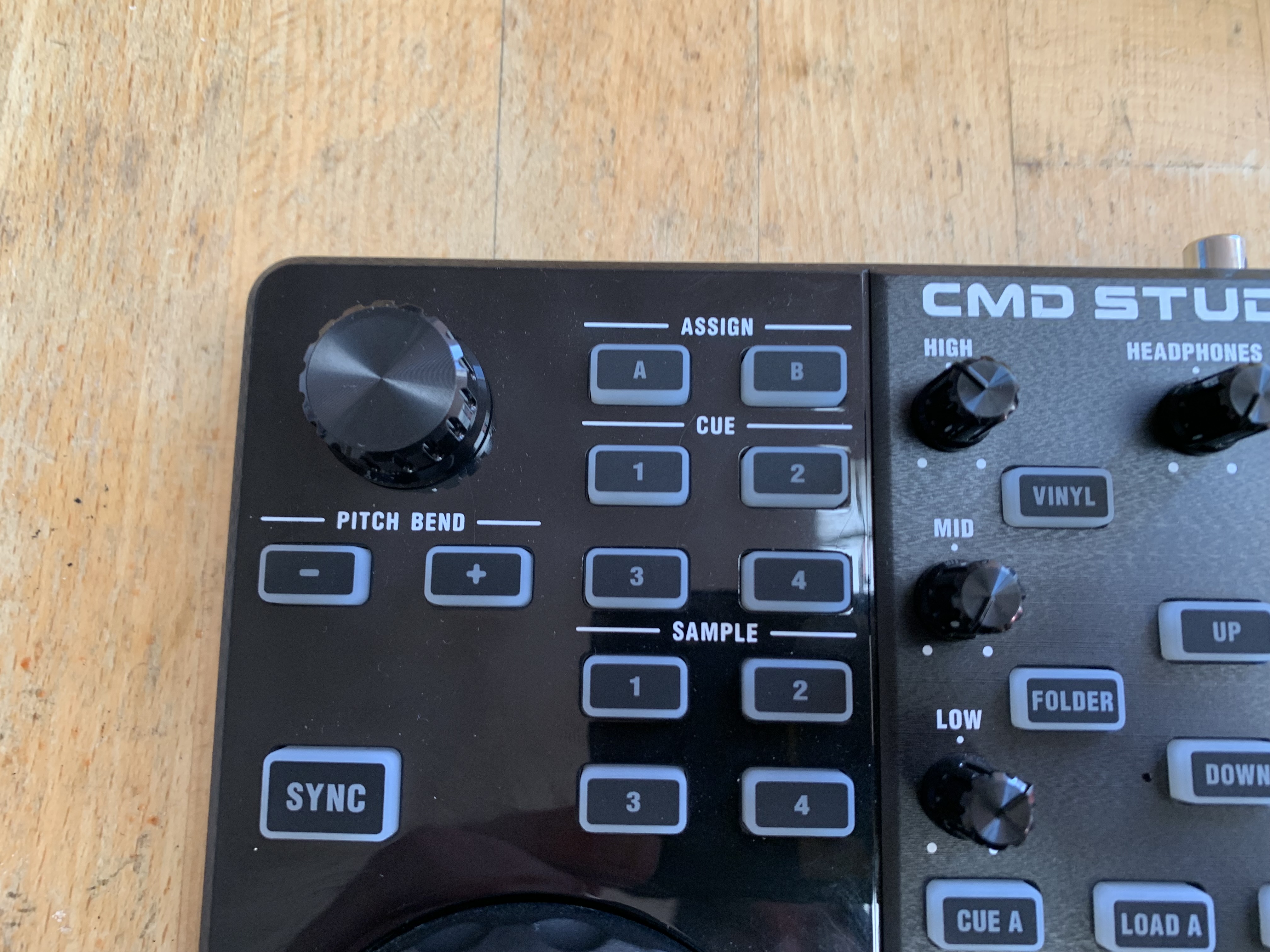 Detail Behringer Cmd Studio 2a Nomer 39