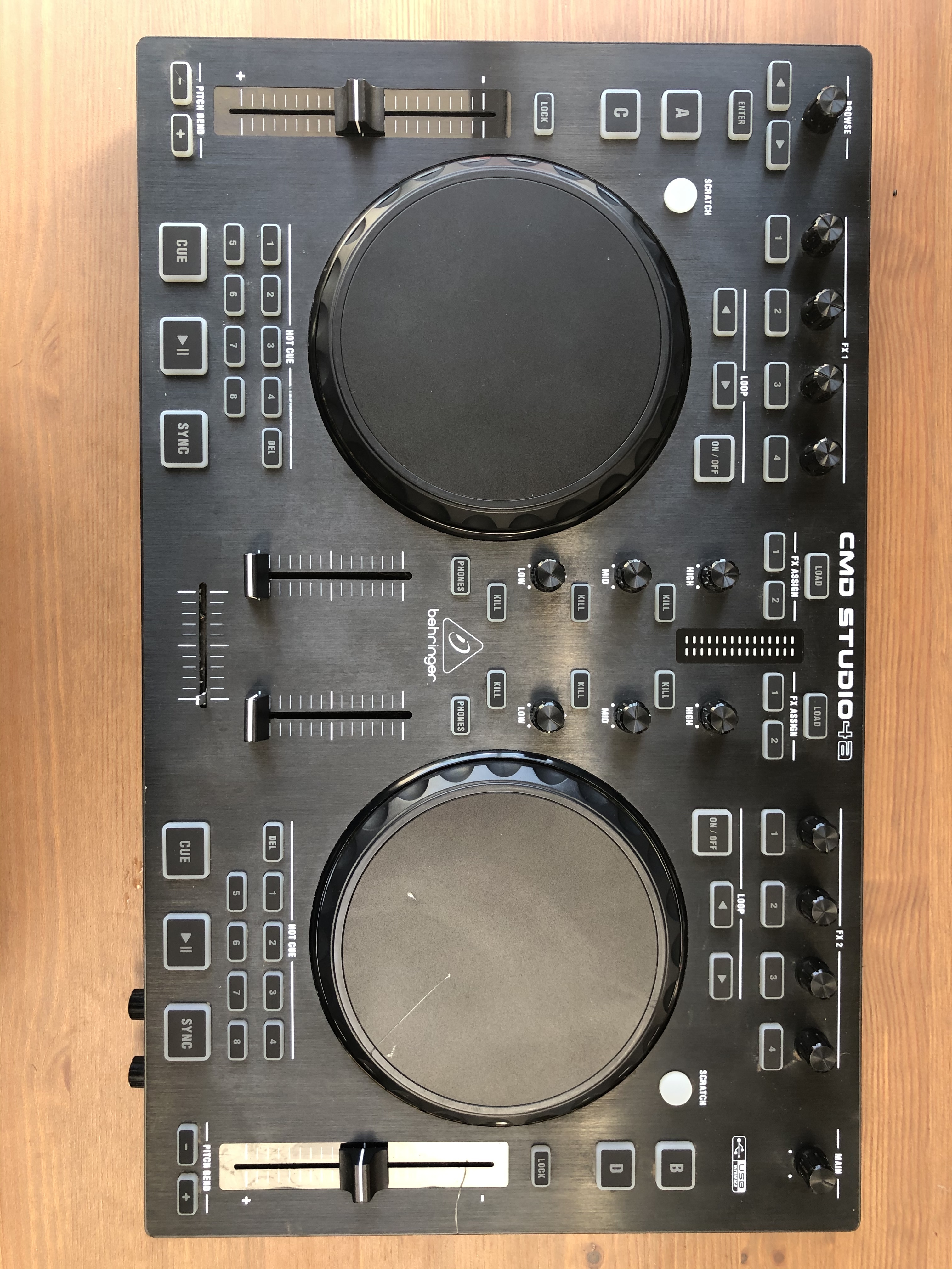 Detail Behringer Cmd Studio 4a Nomer 22