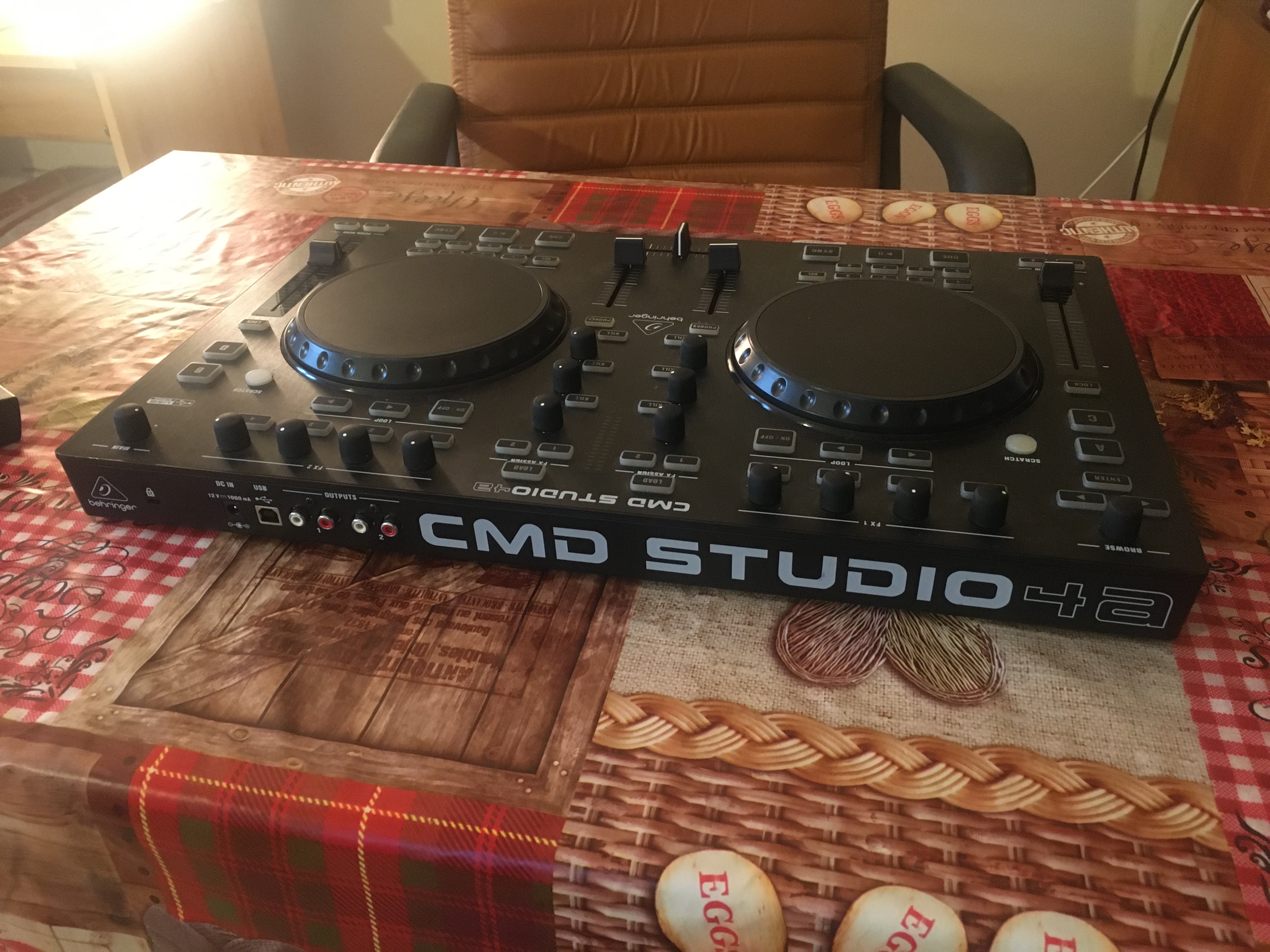 Detail Behringer Cmd Studio 4a Nomer 43