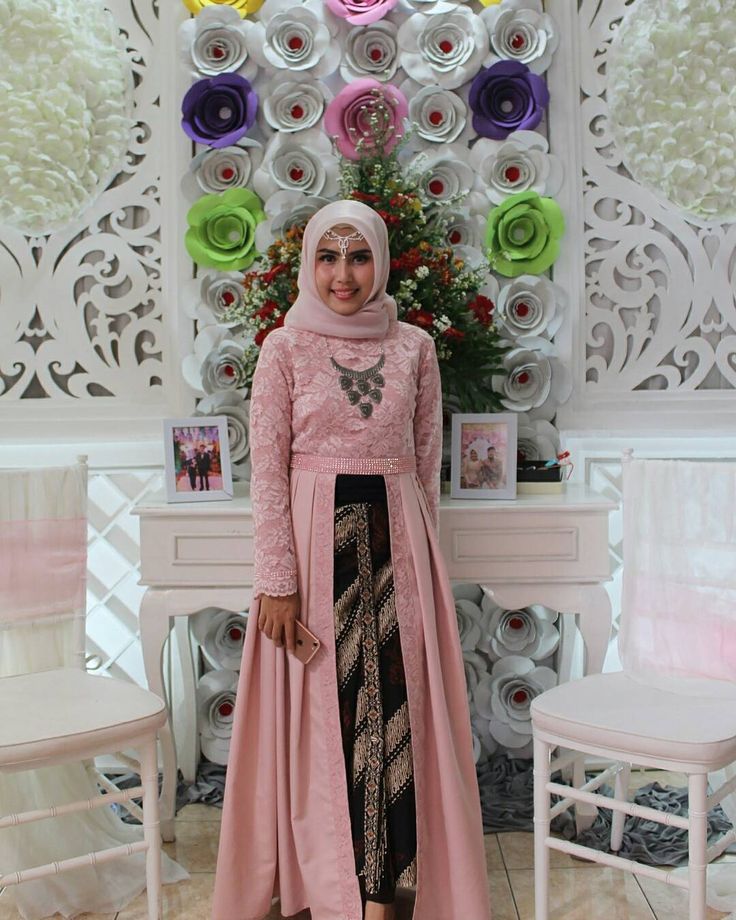 Detail Foto Kebaya Brokat Nomer 27