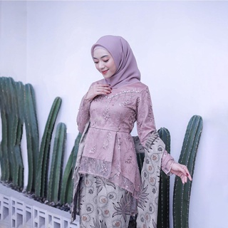 Detail Foto Kebaya Brokat Nomer 33