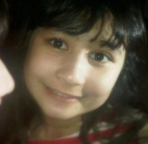 Detail Foto Kecil Prilly Latuconsina Nomer 12