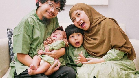 Detail Foto Keluarga 2 Anak Nomer 25