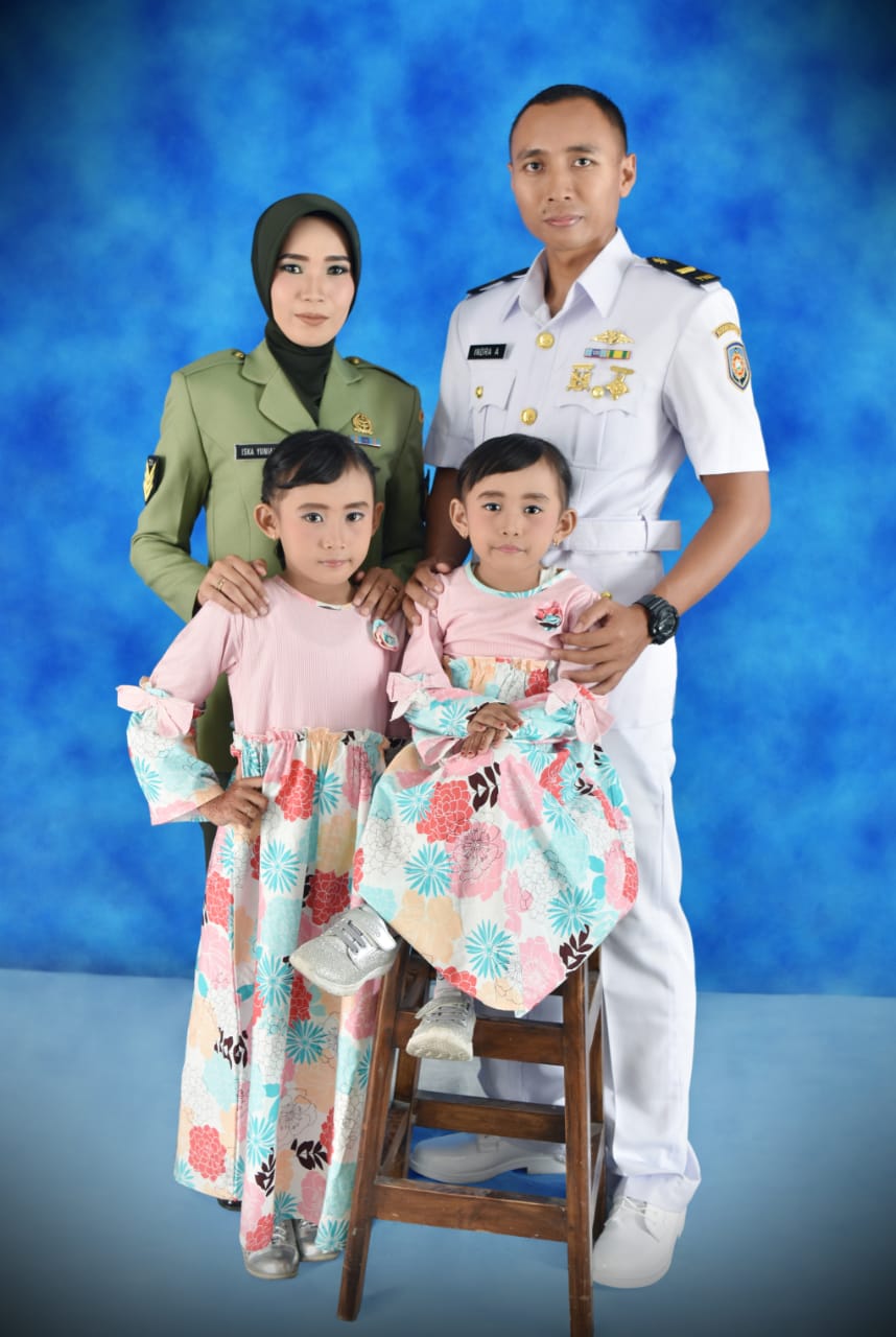 Detail Foto Keluarga 2 Anak Nomer 40