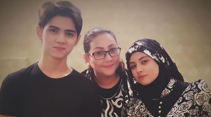 Foto Keluarga Aliando Syarief - KibrisPDR