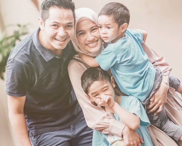 Detail Foto Keluarga Bahagia Indonesia Nomer 23