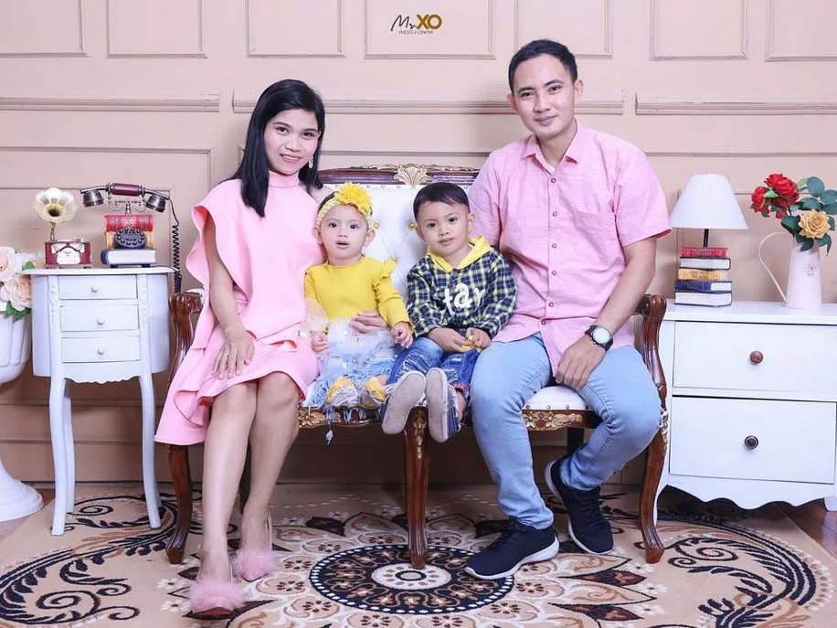 Detail Foto Keluarga Bertiga Nomer 4