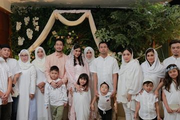 Detail Foto Keluarga Besar Raffi Ahmad Nomer 15