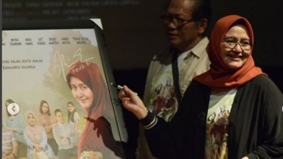 Detail Foto Keluarga Cak Nun Nomer 23