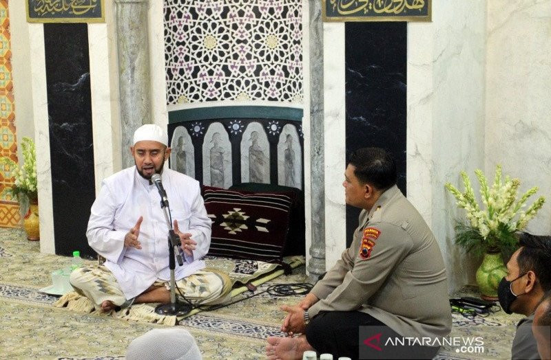 Detail Foto Keluarga Habib Syech Nomer 22