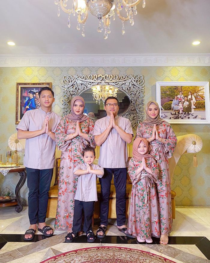 Detail Foto Keluarga Idul Fitri Nomer 9