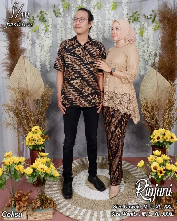 Detail Foto Keluarga Kebaya Nomer 17