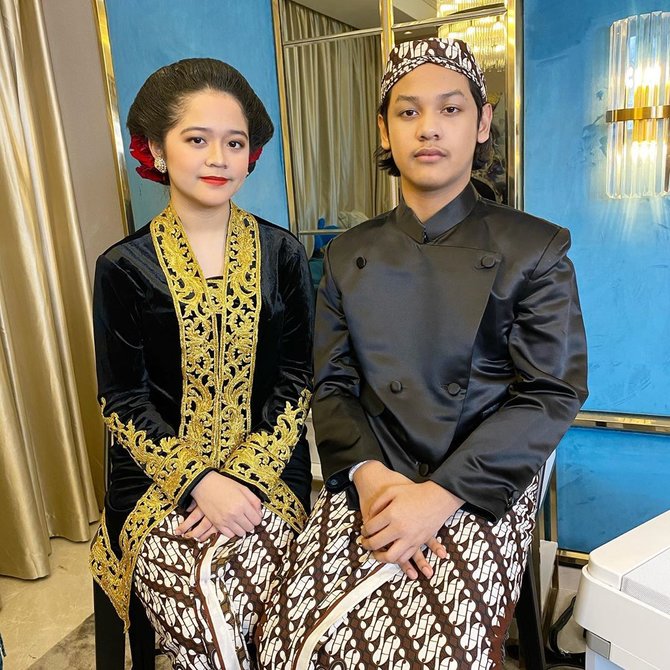 Detail Foto Keluarga Pakai Baju Adat Jawa Nomer 12