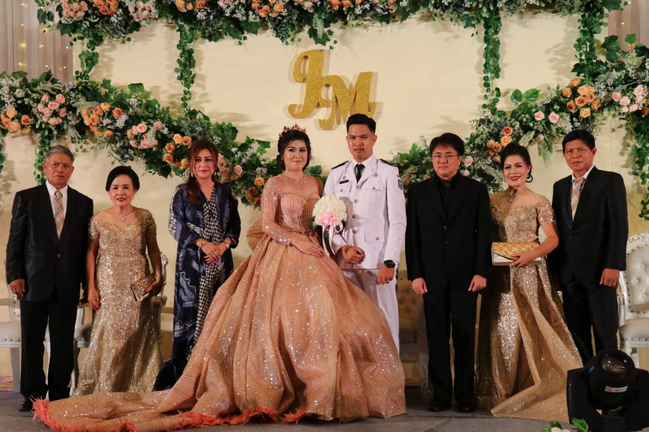 Detail Foto Keluarga Pengantin Nomer 19