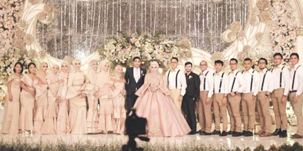 Detail Foto Keluarga Pengantin Nomer 21