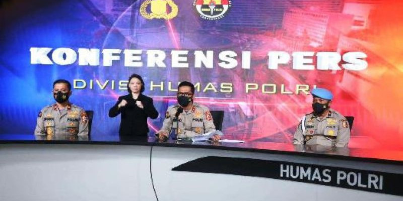 Detail Foto Keluarga Polri Nomer 35