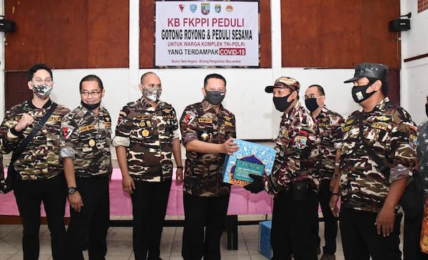 Detail Foto Keluarga Polri Nomer 43