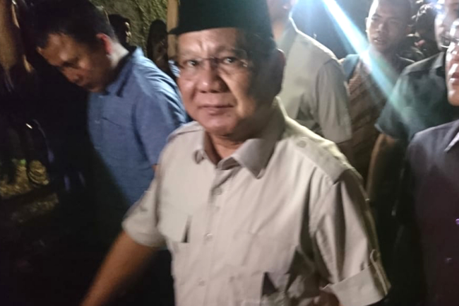 Detail Foto Keluarga Prabowo Nomer 37