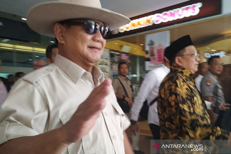 Detail Foto Keluarga Prabowo Nomer 51