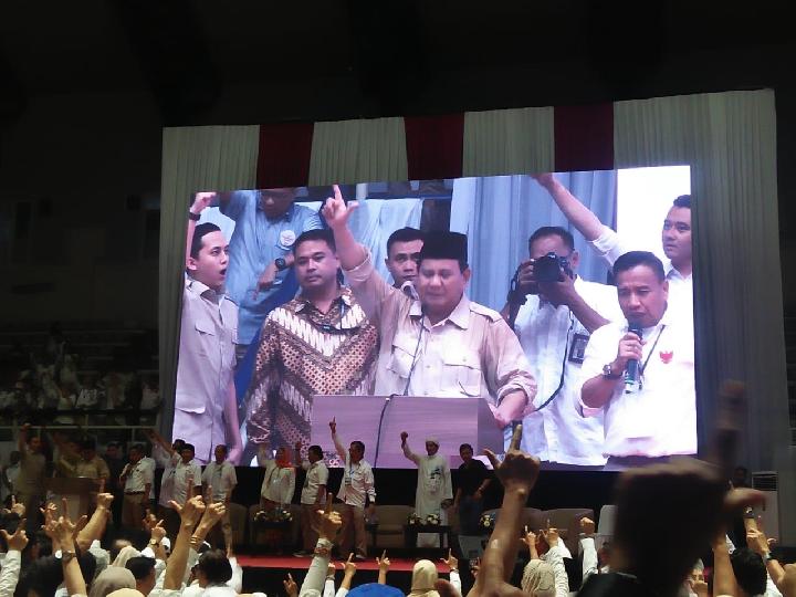 Detail Foto Keluarga Prabowo Nomer 53