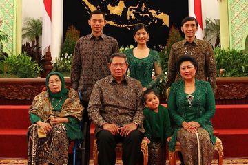 Detail Foto Keluarga Presiden Indonesia Nomer 16