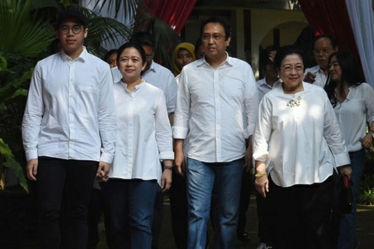 Detail Foto Keluarga Puan Maharani Nomer 30