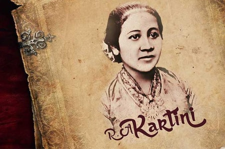 Detail Foto Keluarga Ra Kartini Nomer 20