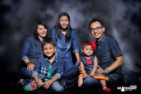 Detail Foto Keluarga Resmi Nomer 10