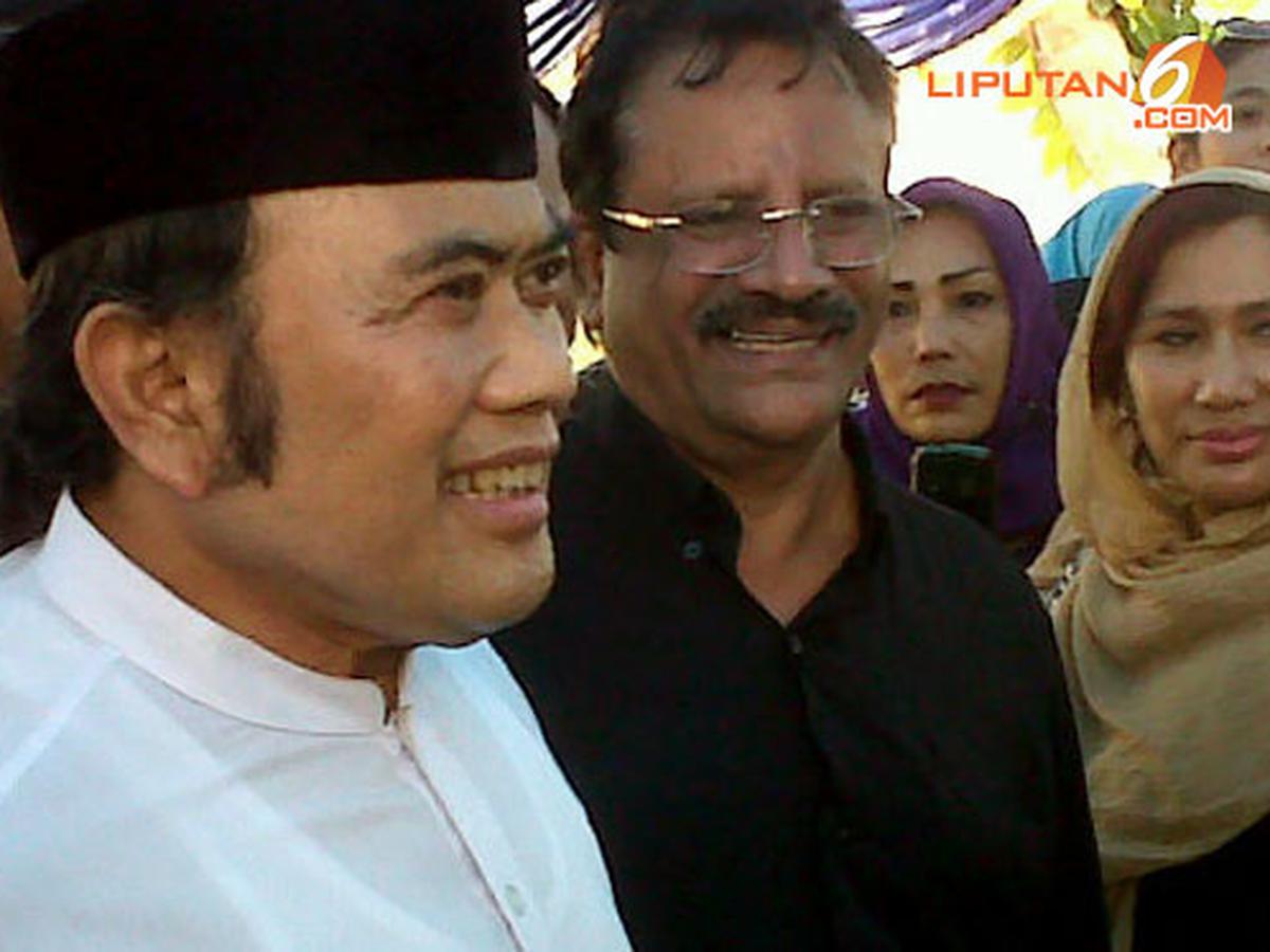 Detail Foto Keluarga Rhoma Irama Nomer 24