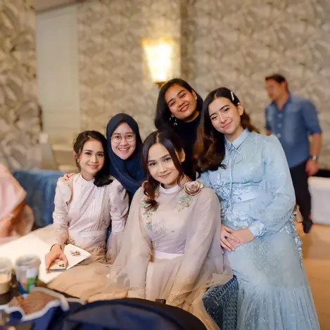 Detail Foto Keluarga Rizky Nazar Nomer 7