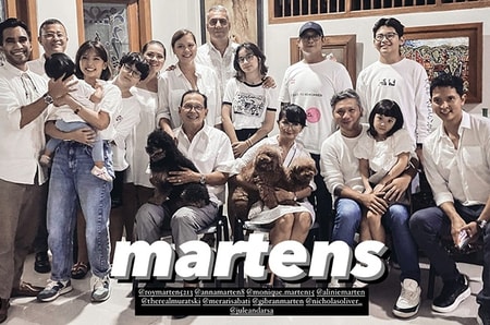 Detail Foto Keluarga Roy Marten Nomer 44