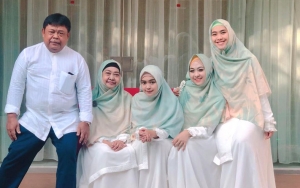 Detail Foto Keluarga Saat Lebaran Nomer 39