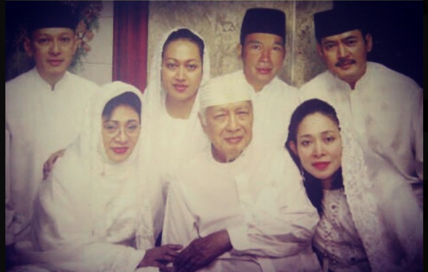 Detail Foto Keluarga Soeharto Nomer 25